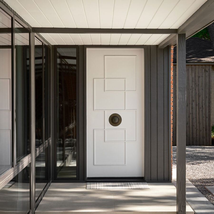 How Do HOA Rules Affect Custom Home Design In Dallas?